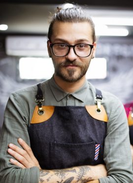 1portrait-of-young-male-barbers-and-hairdressers-in-6FYSG92-2.jpg